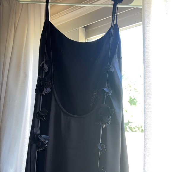Meshki Black Asymmetrical One Shoulder Gown - Picture 3 of 6